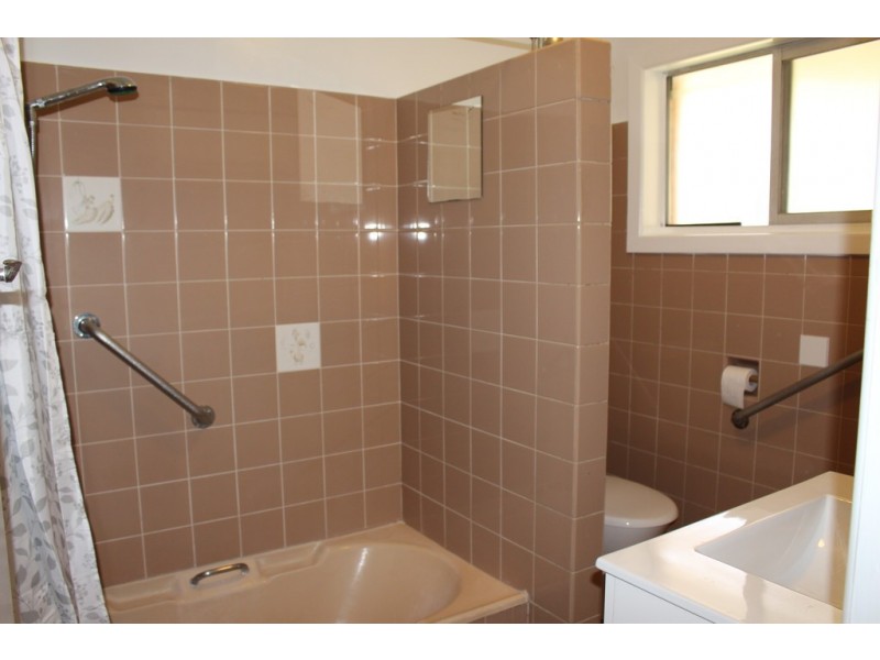 2/570 Old Cleveland Road, Camp Hill QLD 4152