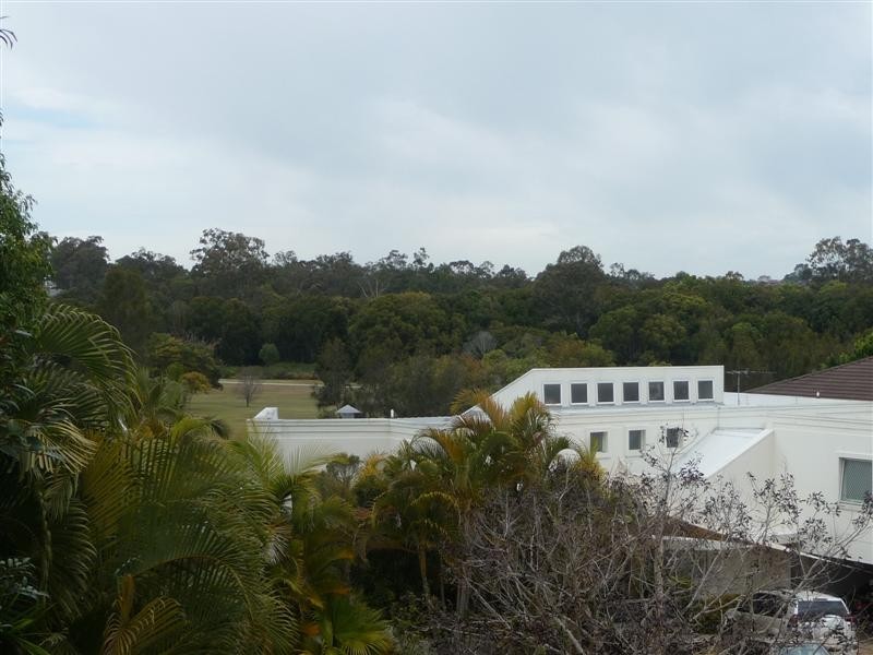 8 Merion Place, Carindale QLD 4152