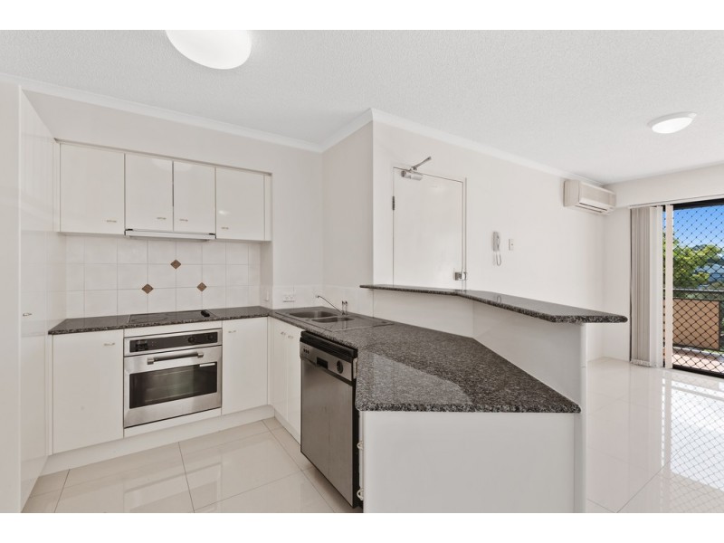 31 / 45 HARRIES ROAD, Coorparoo QLD 4151