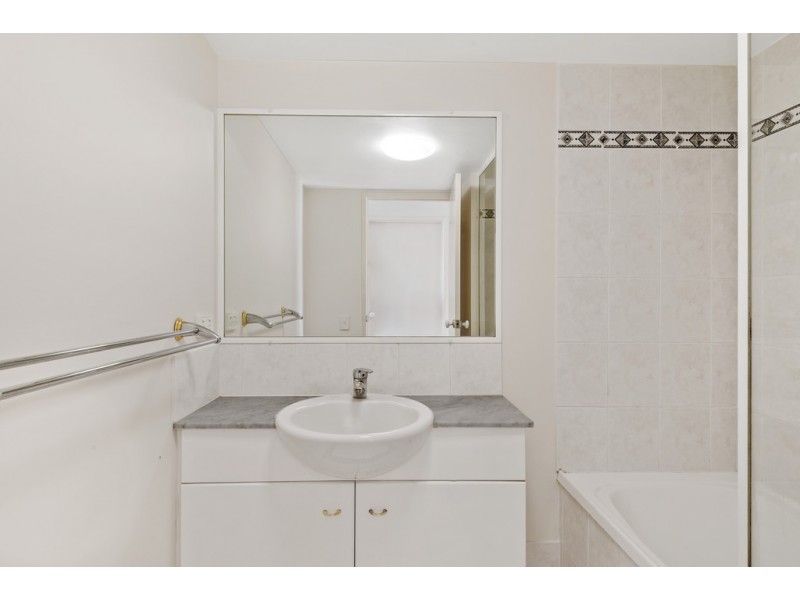 31 / 45 HARRIES ROAD, Coorparoo QLD 4151