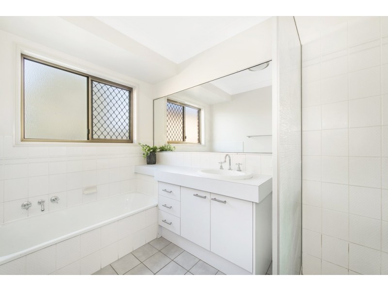 1 THOMAS STREET, Rochedale South QLD 4123