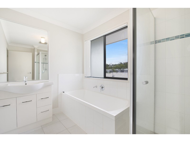 176 BARRACK ROAD, Cannon Hill QLD 4170