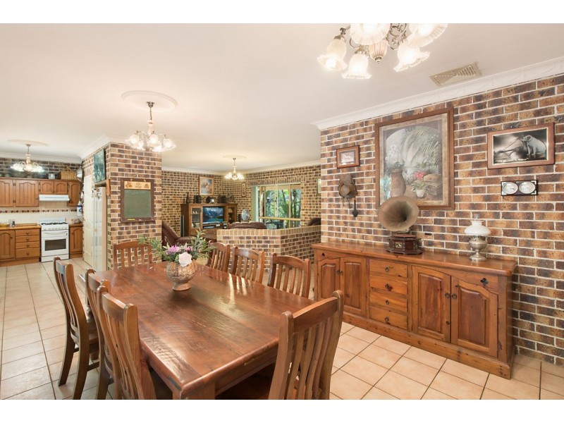 320 Avalon Road, Sheldon QLD 4157