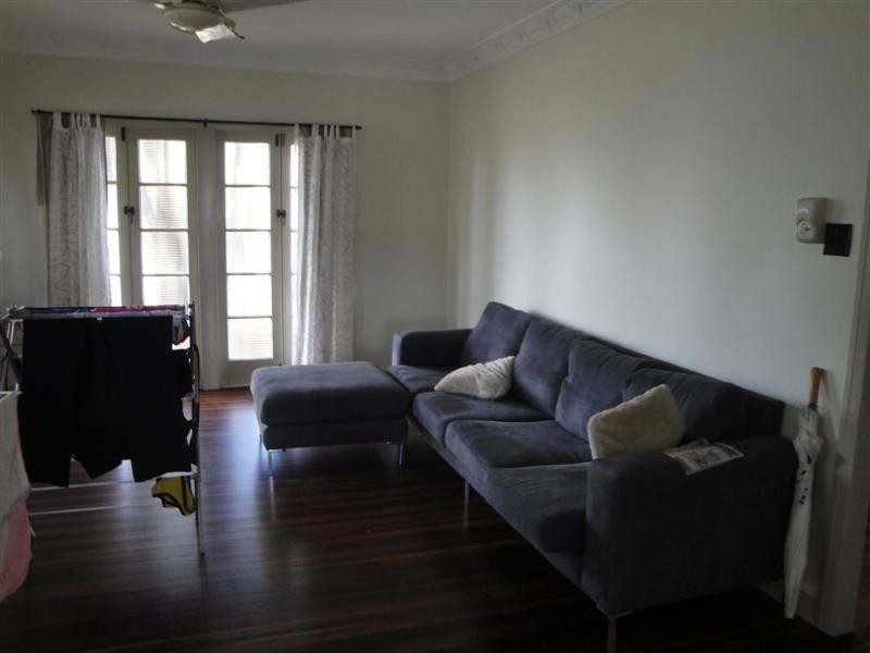 691 Old Cleveland Rd, Camp Hill QLD 4152