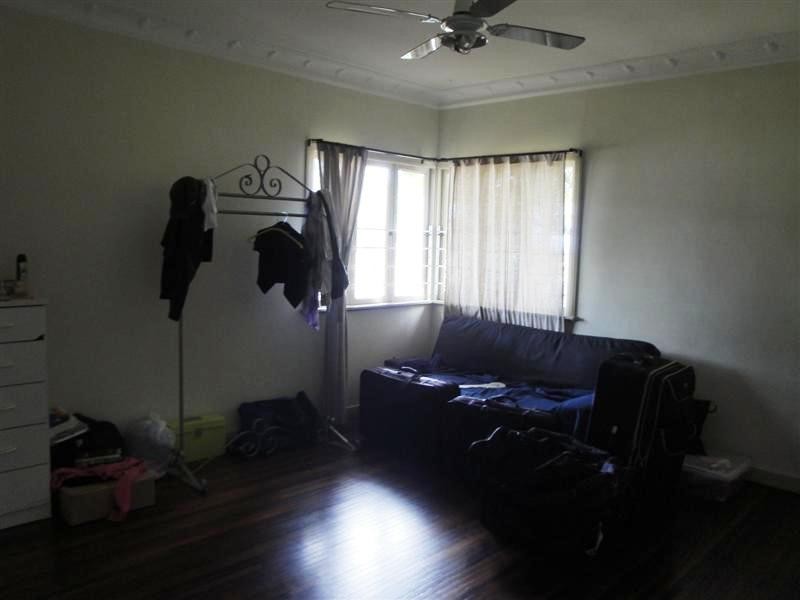 691 Old Cleveland Rd, Camp Hill QLD 4152