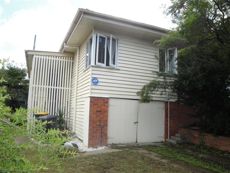 691 Old Cleveland Rd, Camp Hill QLD 4152