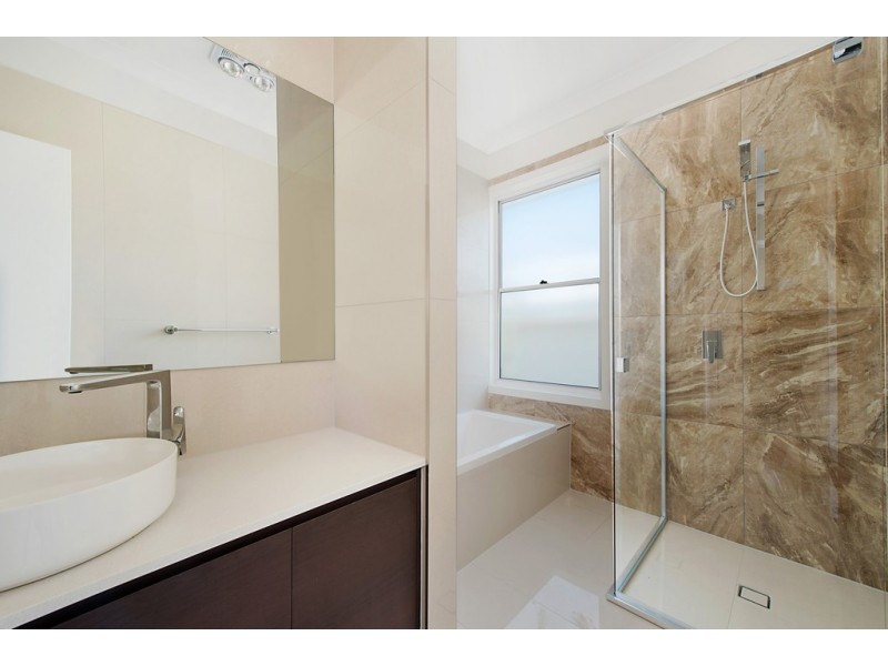 42A Renton Street, Camp Hill QLD 4152