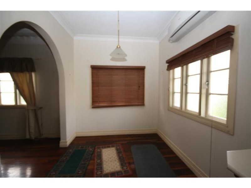 99 Gallipoli, Carina QLD 4152