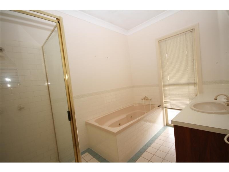 99 Gallipoli, Carina QLD 4152