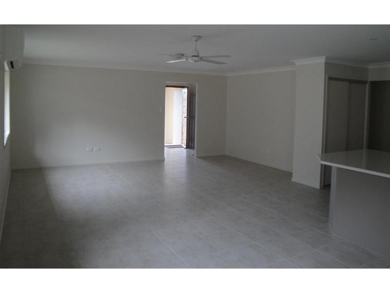 25 Sasha Place, Wynnum West QLD 4178