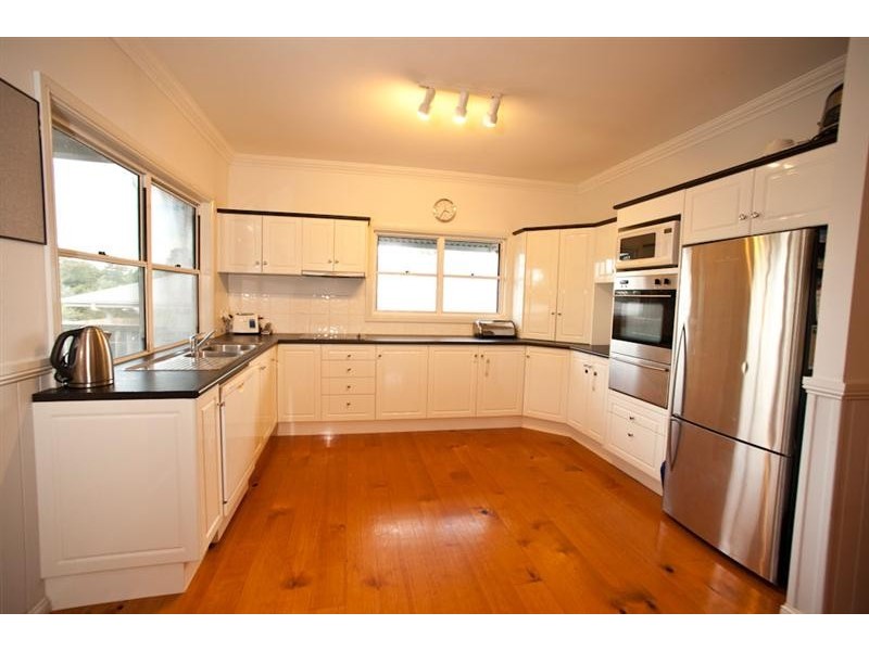 52 Duncan Street, Wynnum West QLD 4178