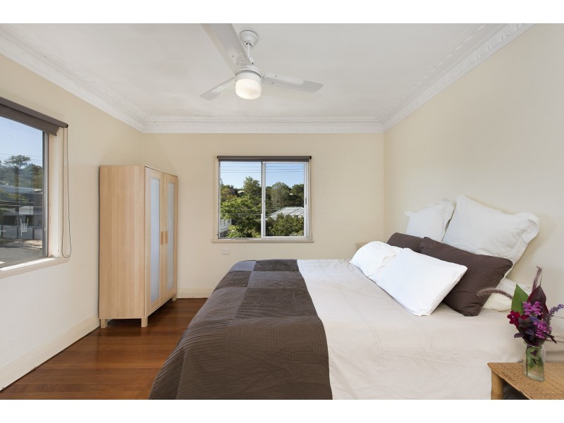 51 MELBOURNE AVENUE, Camp Hill QLD 4152