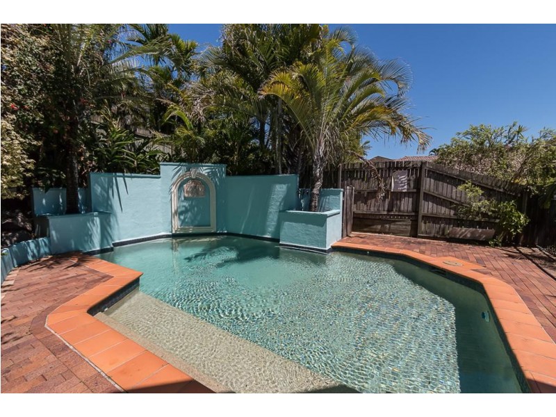 21 Amersham Crescent, Carindale QLD 4152