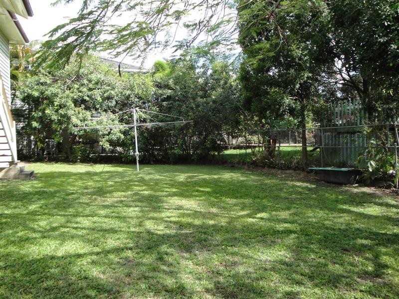 19 Trundle Street, Coorparoo QLD 4151