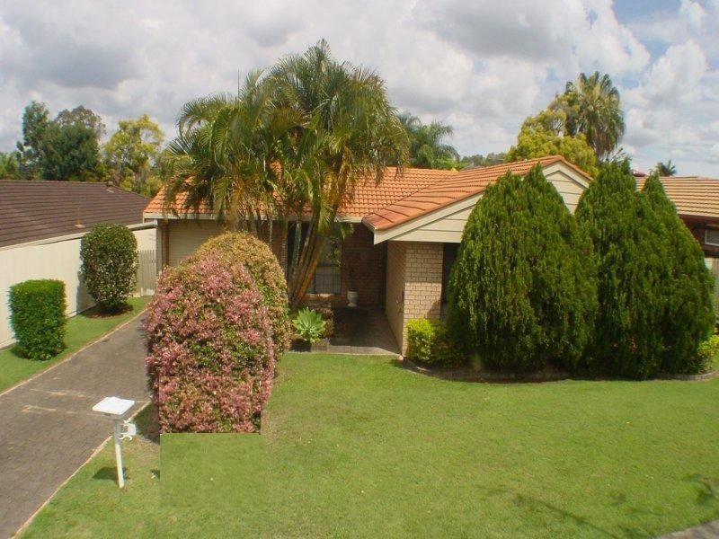89 Meadowlands Road, Carindale QLD 4152
