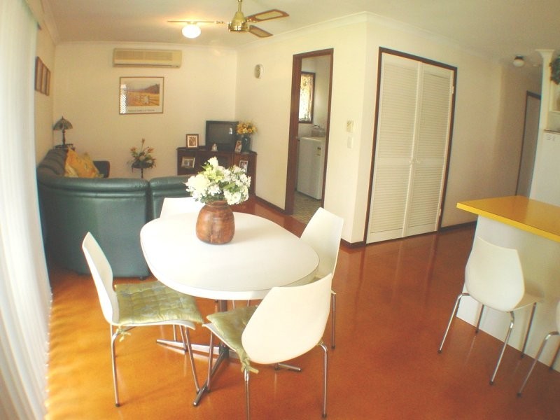 89 Meadowlands Road, Carindale QLD 4152