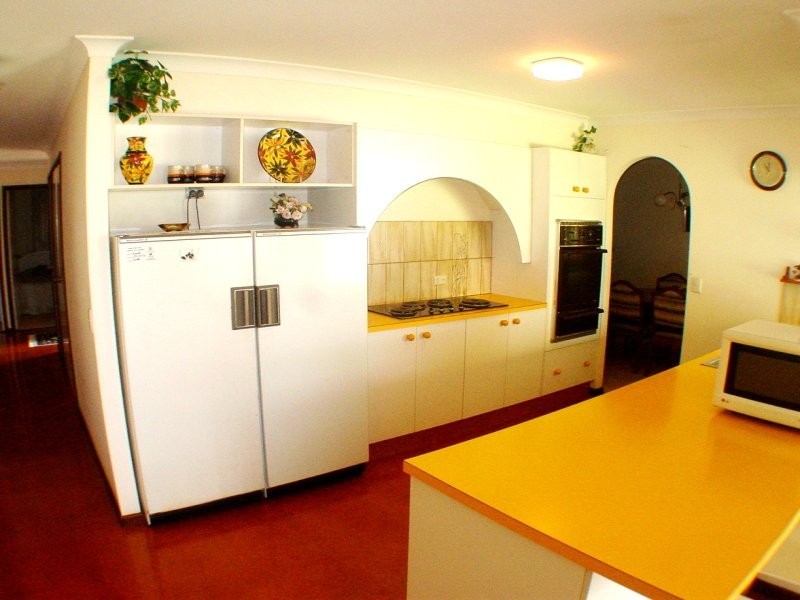 89 Meadowlands Road, Carindale QLD 4152