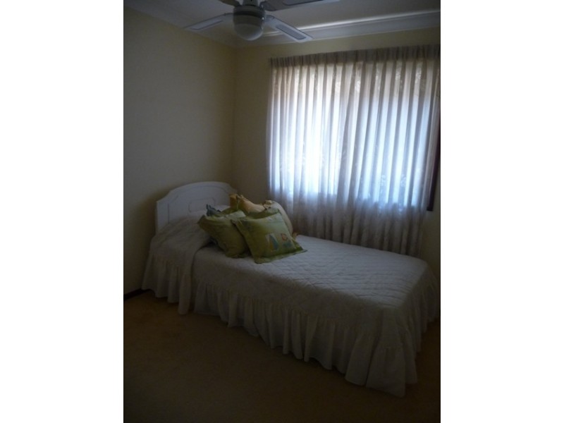 89 Meadowlands Road, Carindale QLD 4152