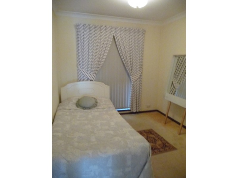 89 Meadowlands Road, Carindale QLD 4152