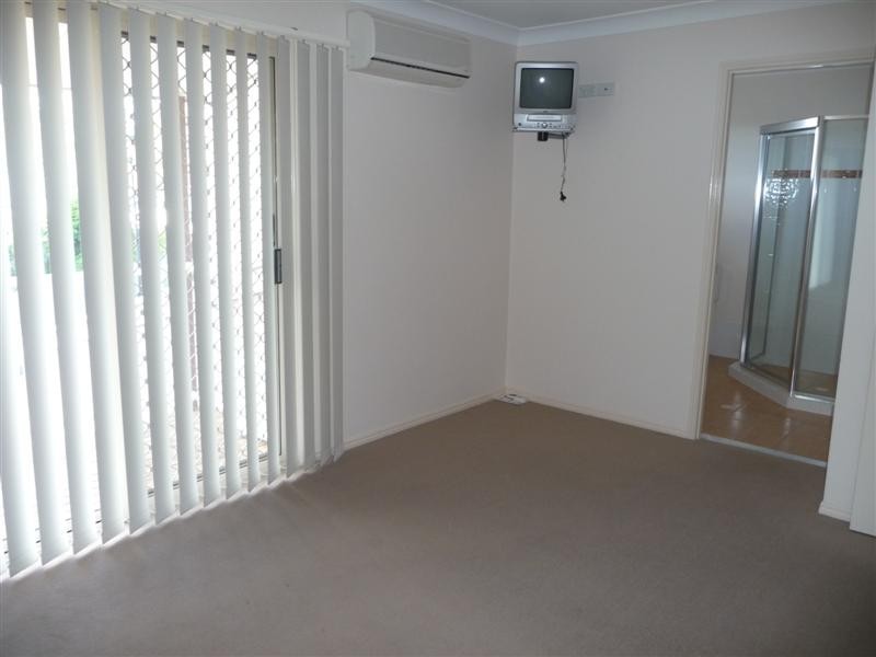 Holland Park QLD 4121