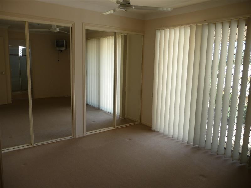 Holland Park QLD 4121