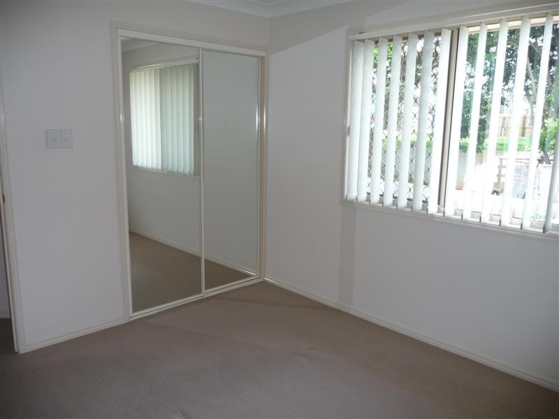 Holland Park QLD 4121