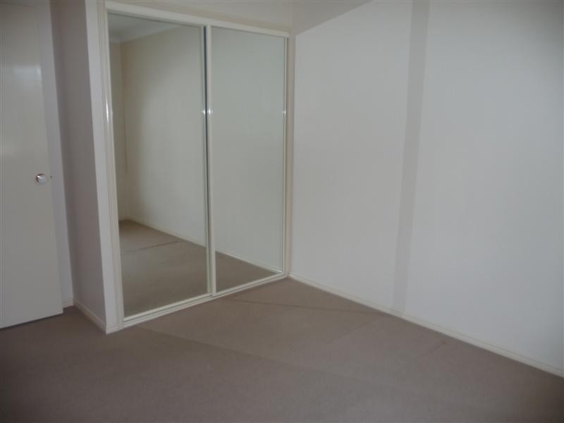 Holland Park QLD 4121