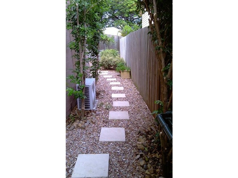 Holland Park QLD 4121