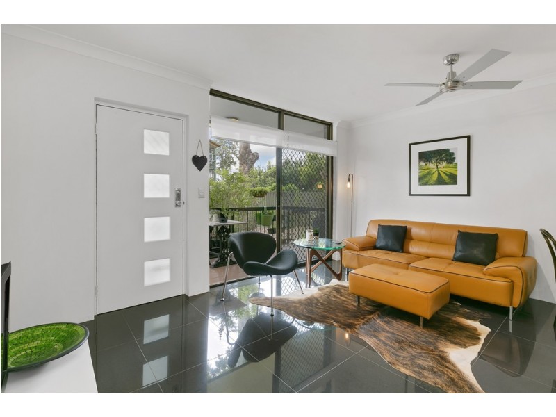 1/32 Dickson Street, Morningside QLD 4170