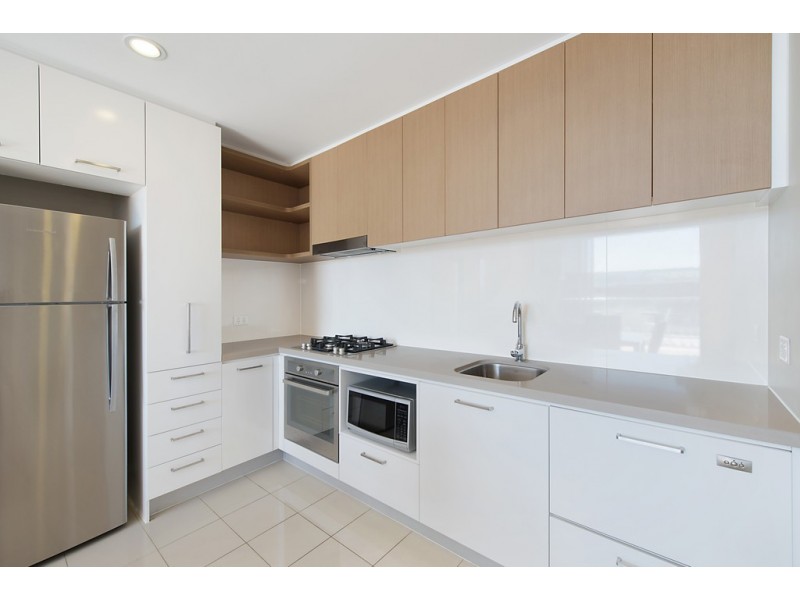 4166/37C HARBOUR ROAD, Hamilton QLD 4007