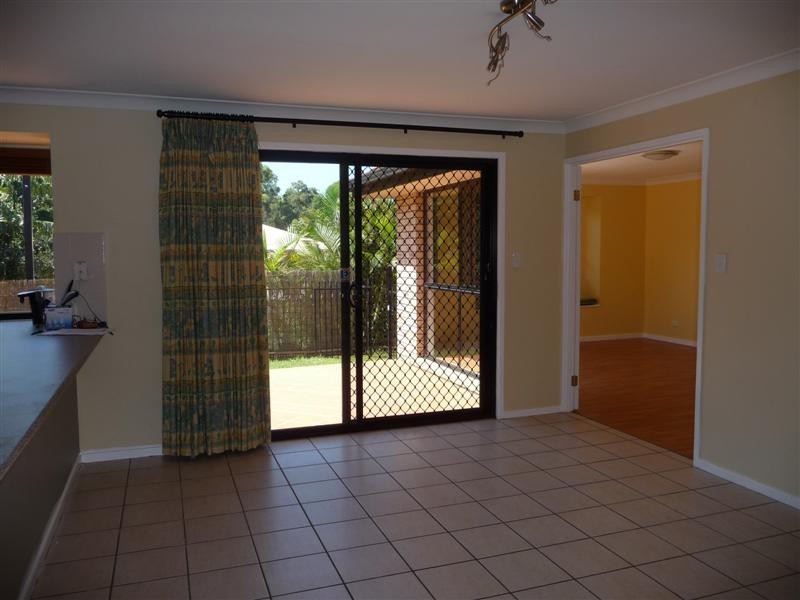 12 Ridgeview Street, Carindale QLD 4152