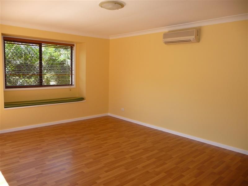 12 Ridgeview Street, Carindale QLD 4152