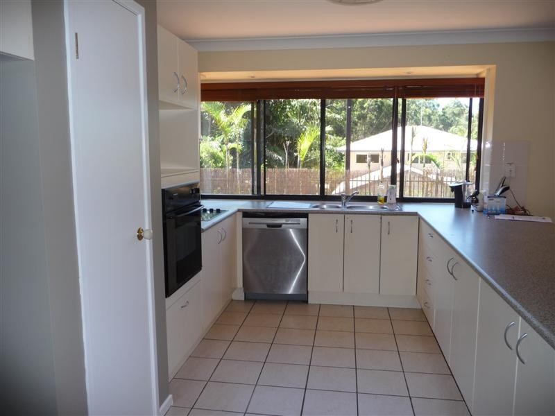 12 Ridgeview Street, Carindale QLD 4152