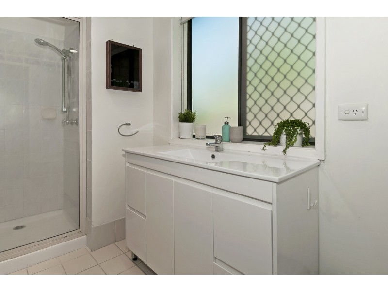 3 ST HELENA COURT, Cleveland QLD 4163