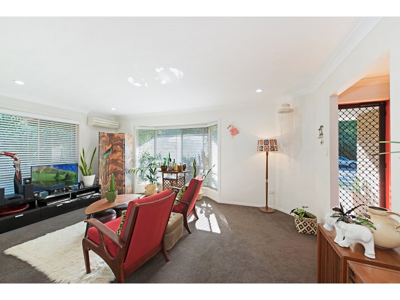 37 WYNCROFT STREET, Holland Park QLD 4121