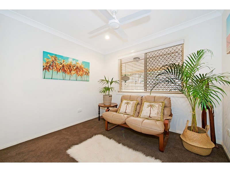 37 WYNCROFT STREET, Holland Park QLD 4121