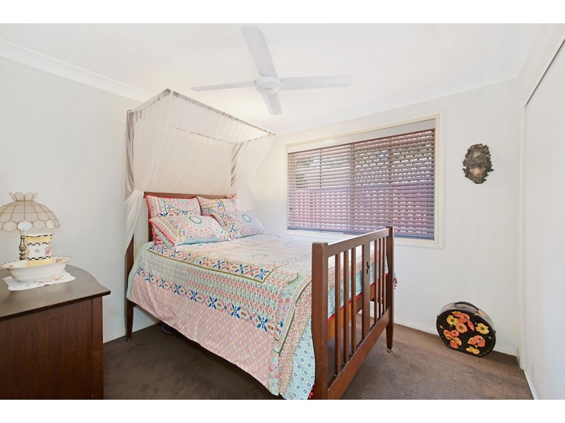 37 WYNCROFT STREET, Holland Park QLD 4121