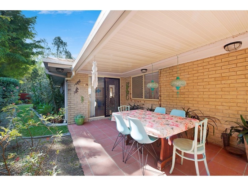 37 WYNCROFT STREET, Holland Park QLD 4121