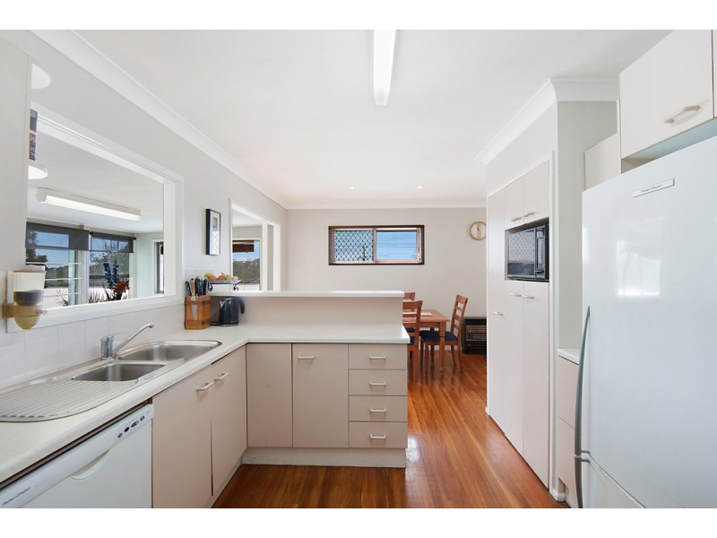 22 BURCHELL STREET, Carina QLD 4152