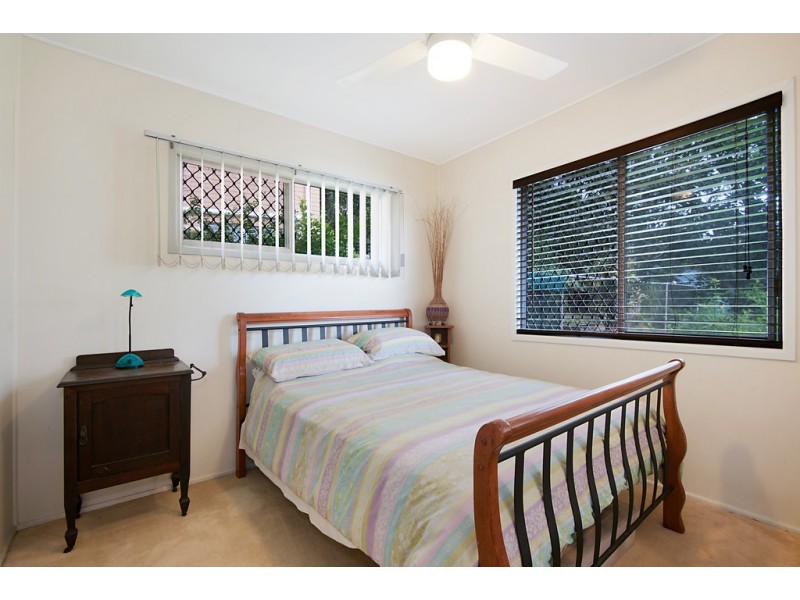 22 BURCHELL STREET, Carina QLD 4152