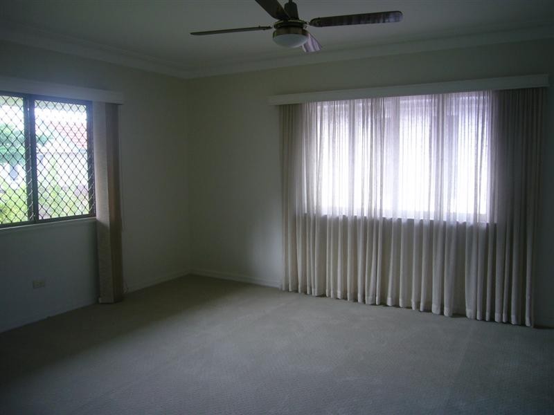 10 Risley Street, Carina QLD 4152