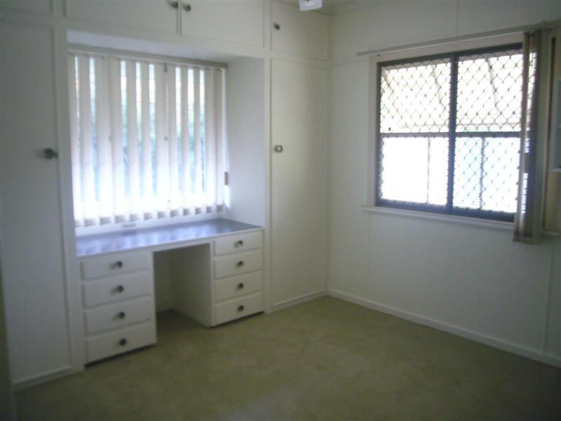 10 Risley Street, Carina QLD 4152