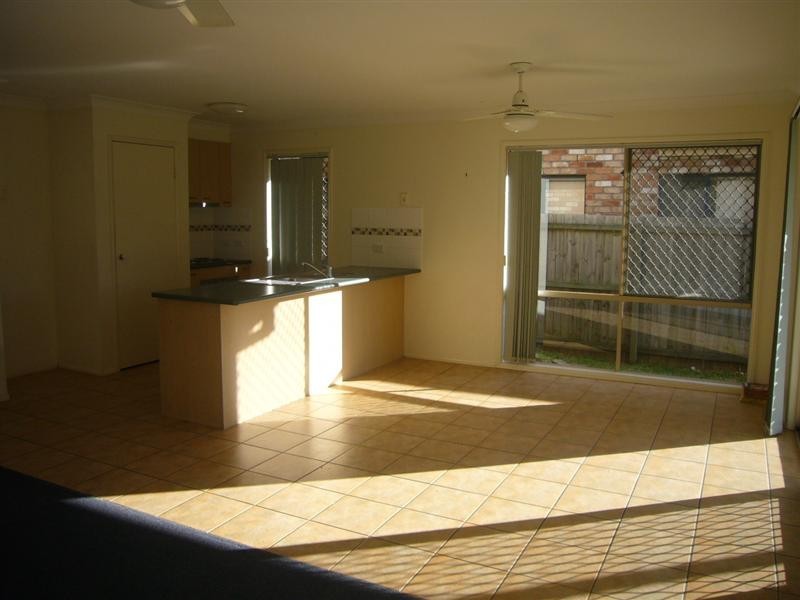 13 Araluen Place, Carindale QLD 4152