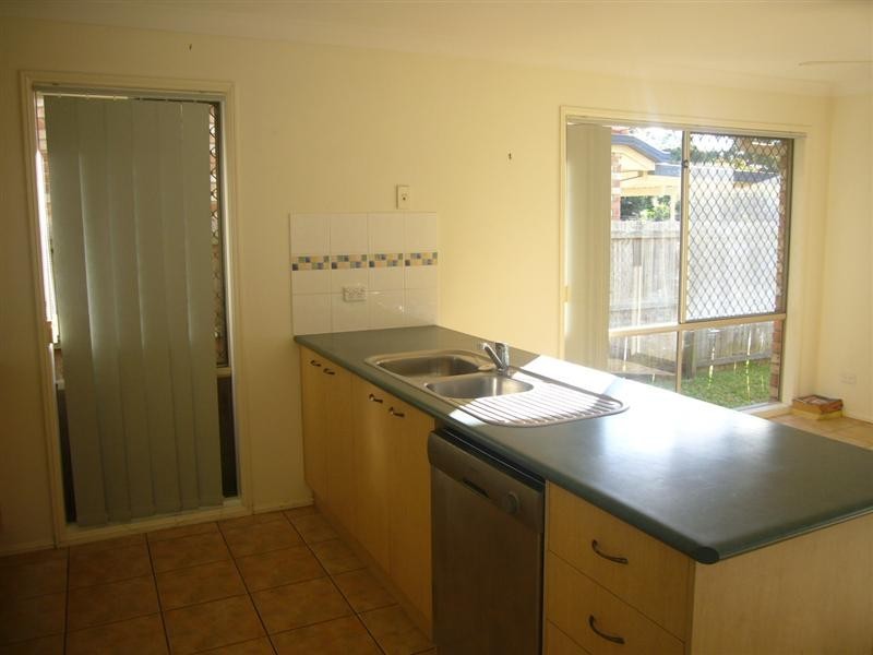 13 Araluen Place, Carindale QLD 4152
