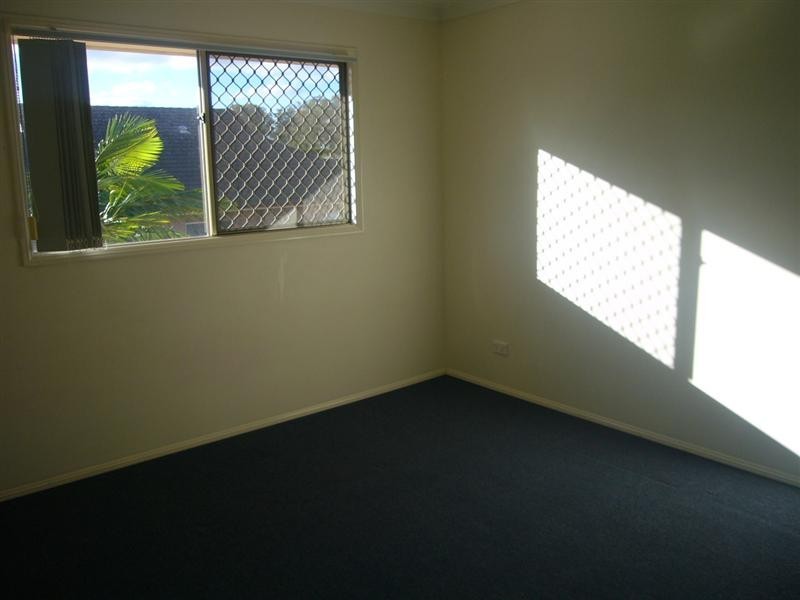 13 Araluen Place, Carindale QLD 4152