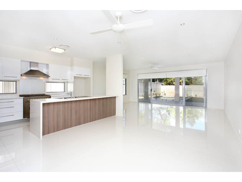 13 Brisbane Avenue, Camp Hill QLD 4152