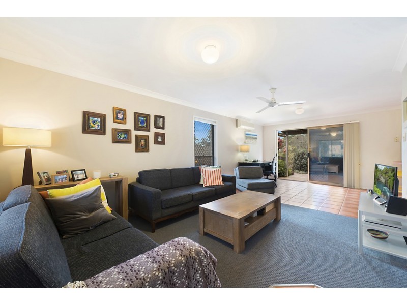 8/29 Oatland Crescent, Holland Park West QLD 4121