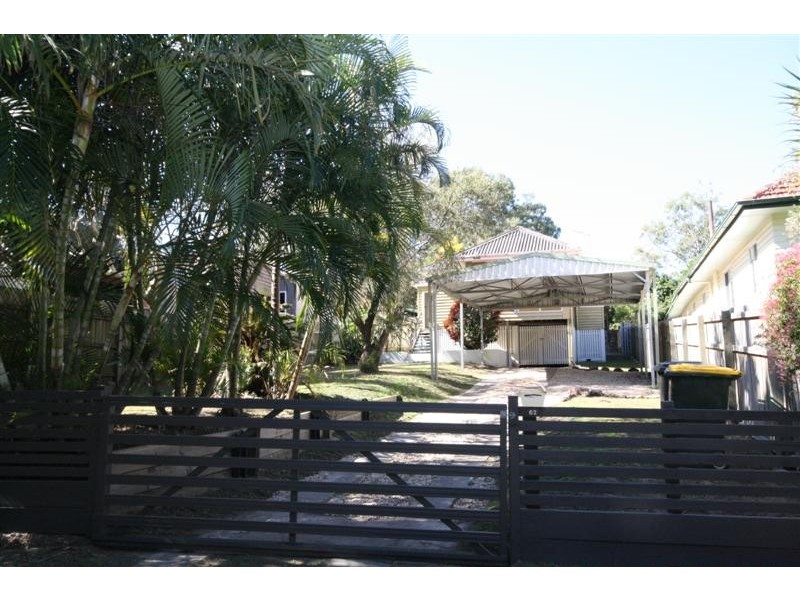 62 Alastair Street, Lota QLD 4179