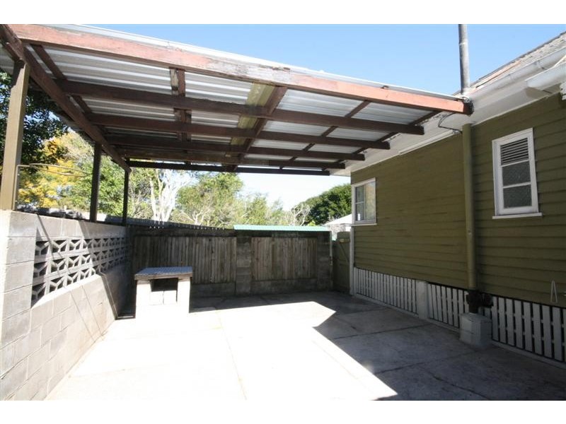 62 Alastair Street, Lota QLD 4179