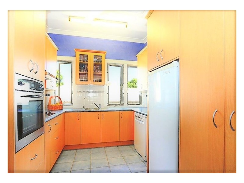 45 EAST STREET, Camp Hill QLD 4152